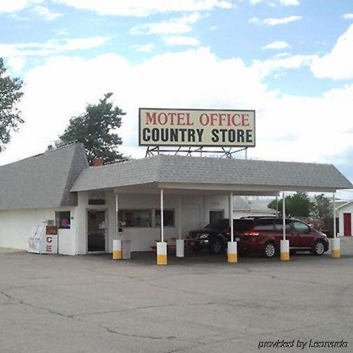 Country Manor Motel Watkins Экстерьер фото