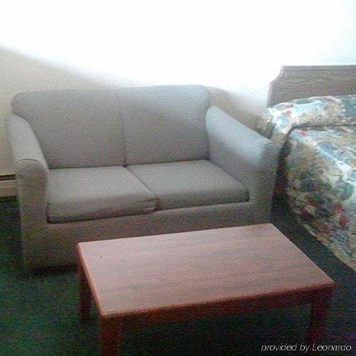 Country Manor Motel Watkins Экстерьер фото